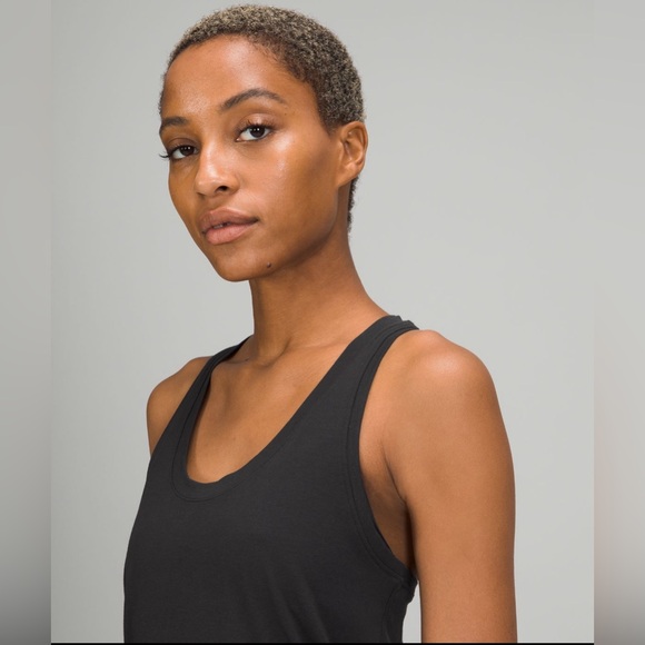 Lululemon Love tank top pleated Size 4 black - Picture 3 of 3